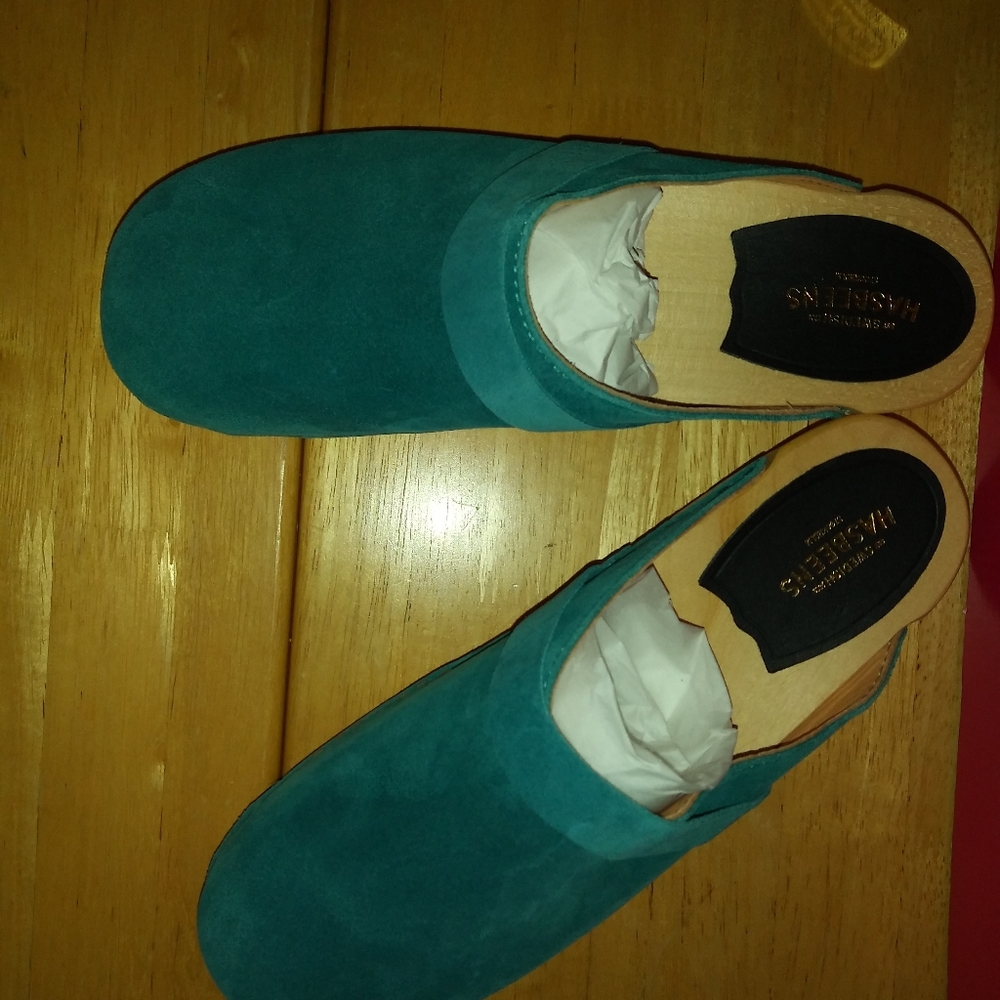 Swedish Hasbeens Teal Suede Clogs - Picture 11 of 14